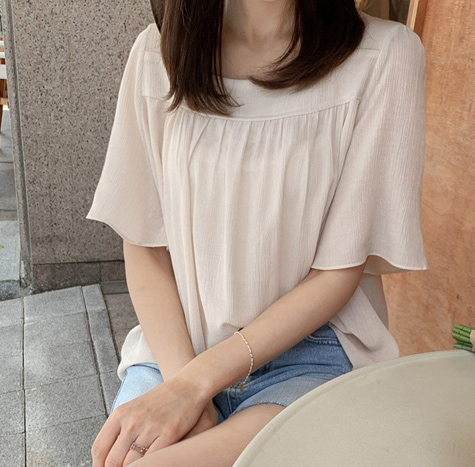 ハグミスクエアブラウス<FONT color=#d8a4a4>[size:F(55～77)]</font>