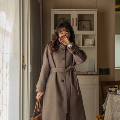 【特価15% ★限定数量】【ベスト特価2万6千ウォン割引】 <FONT color=#5a3954>MADE LIN</font>マアリー 暖かいカラファー ツウェーウールコート