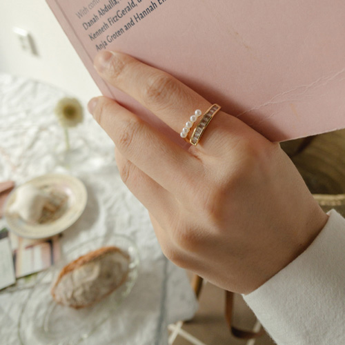 レナラブリー真珠ツイストリング