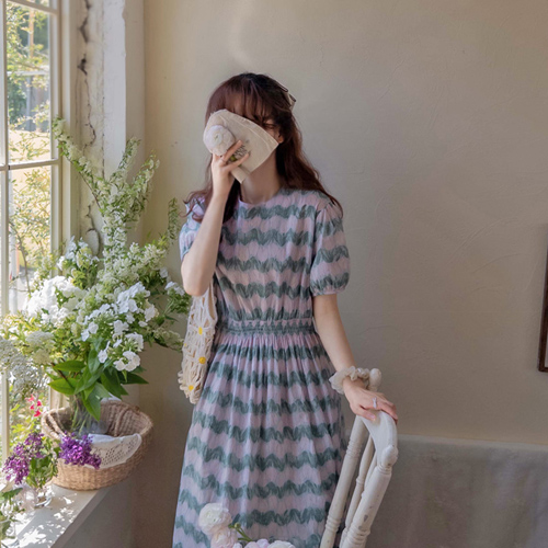 [LABEL]シーズンチューリップスモークフレキシブルバンディングダンアハンパフワンピース[size:F,1]
