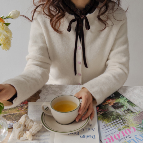 【特価10% ★限定数量】 <FONT color=#5a3954>MADE LIN</font>ビションやわらかいベルベット 大豆ボタン カーディガン[size:F(55～66)]