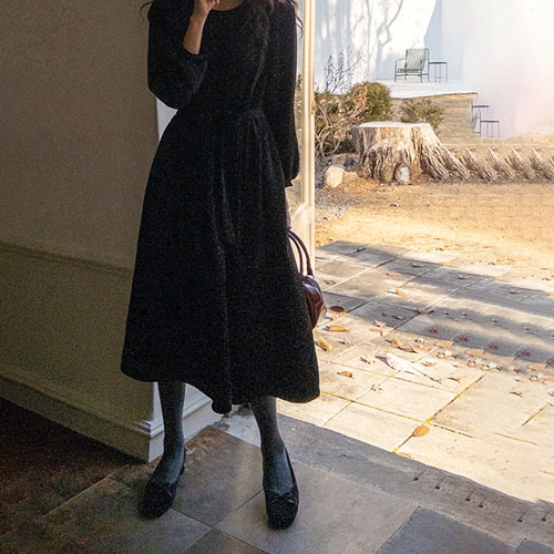 [スリムフィット][LABEL] ブラックリボン トットベルベット ワンピース [size:F(55～66)]