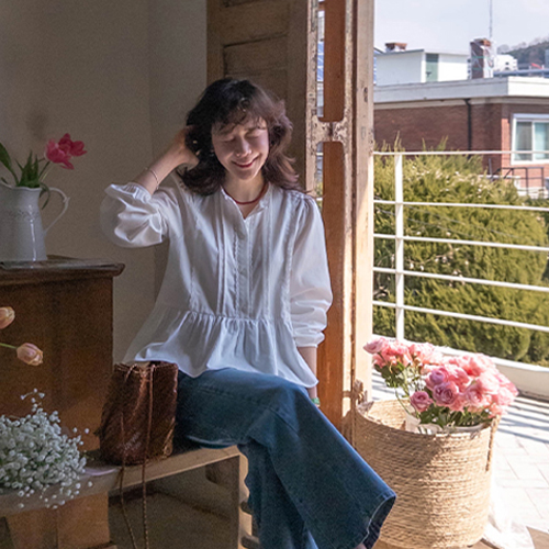 [ベスト特価4千ウォン割引] <FONT color=#5a3954>MADE LIN</font>ルディーニハートピンタック レースブラウス[size:F(55～66)]