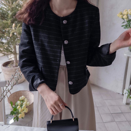 [ベスト特価2万ウォン割引] <FONT color=#5a3954>MADE LIN</font> [ブラックカラー] アンクリームフォースルとソフトラックスボタンエッジフィットジャケット[size:F(55～66)]