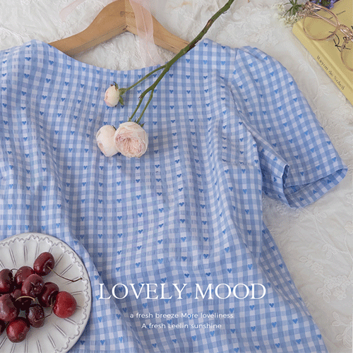 [ベスト特価3千ウォン割引] <FONT color=#5a3954>MADE LIN</font>ベルダチェックハート刺繍ブラウス[size:F(55～66)]