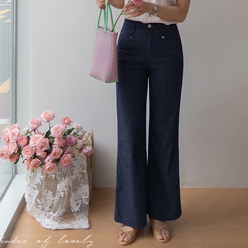[ノンフェードNO!!]ルヴェインチュッツスパン 快適なストレートワイドフィット生地デニムパンツ[size:S,M,L]