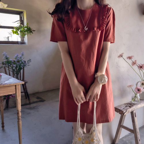 [新賞特価1万ウォン割引] <FONT color=#5a3954>MADE LIN</font>エンナスクエア フリルワンピース[size:F(55～66)]