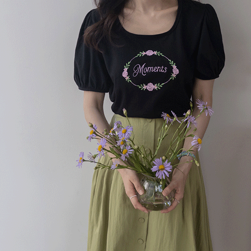 ロゼモーメント刺繍レタリング ボンボン袖刺繍ティー [size:F(55～66)]