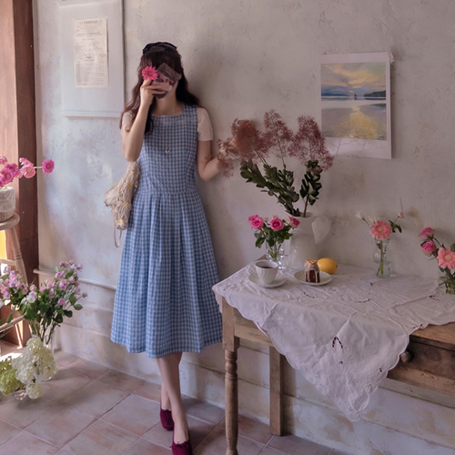 [ベストスペシャル9000ウォン割引] <FONT color=#5a3954>MADE LIN</font>オリバスフラワー刺繍シーズンチェックダンアハンフィットワンピース[size:S,M]