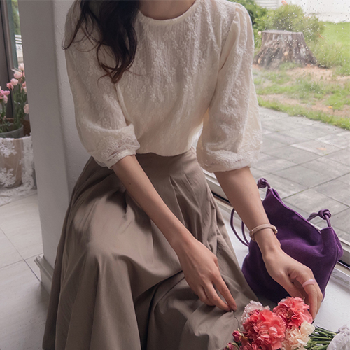 レオナ花刺繍袖先端シーツルー7部ティーシャツ [size:F(55～66)]