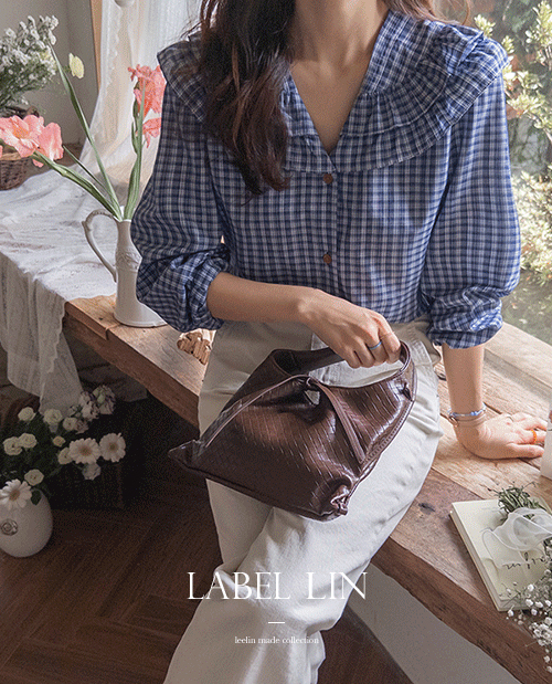 [LABEL][ネイビーカラー]ポーリングチェック シャリングトゥカラー ラブリーなブラウス[size:F(55～66)]
