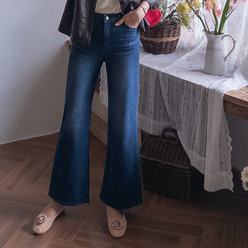 [チックスパン]ベニタウォッシングセミブーツカットデニムパンツ[size:S,M,L]
