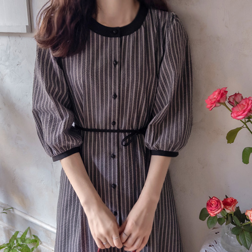【新賞特価6千ウォン割引】 <FONT color=#5a3954>MADE LIN</font>イリーストライプ配色 シャツワンピース【size:F(55～66)】