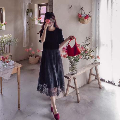 [ベスト特価1万3千ウォン割引] <FONT color=#5a3954>MADE LIN</font>リゼインベルベット レースシャーリングワンピース[size:F(55～66)]