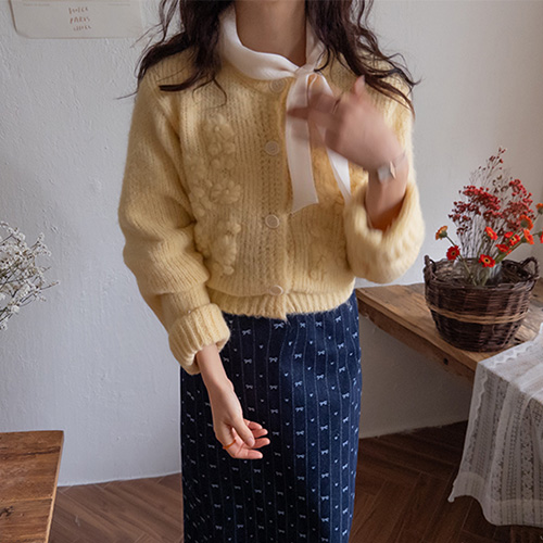 ふわふわのフラワーフォームウールカーディガン [size:F(55～66)]