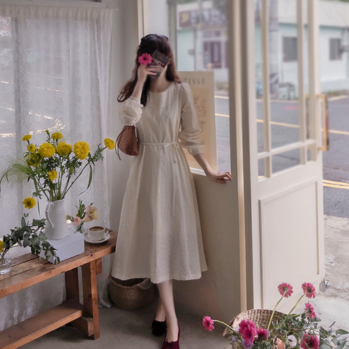 [新賞特価1万ウォン割引] <FONT color=#5a3954>MADE LIN</font>アリテ ラブリームード レース切開ワンピース[size:F(55～66)]