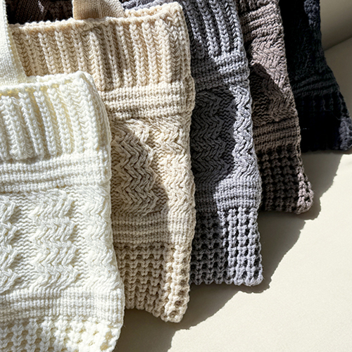 ウィンタームードポグンポグンニットショルダーバッグ