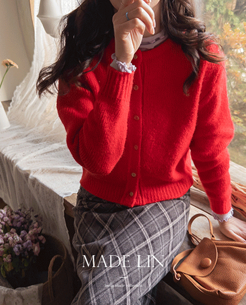 [新賞特価8千ウォン割引] <FONT color=#5a3954>MADE LIN</font>シャイリーウッドボタン ふくよかなカーディガン[size:F(55～66)]