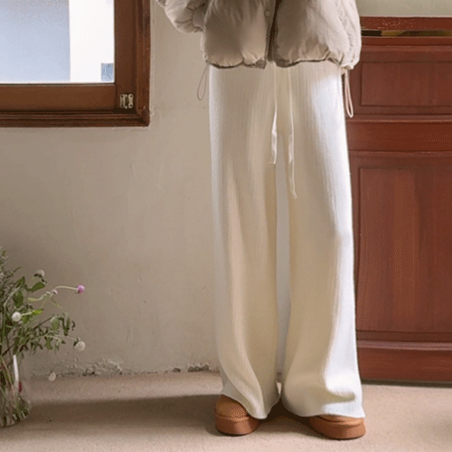 [チャルル～ピット]ピュアリー 쫀쫀밴딩 챠르속기모 안감 일자피트팬츠 [size:F(55～66盤)]