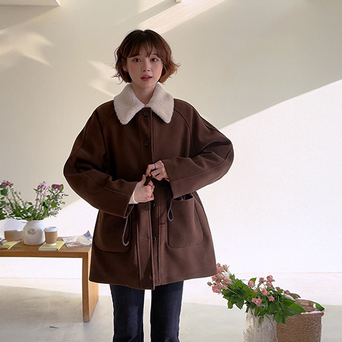 クロエ裏地モンダンブルハリストリングハーフコート [size:F(55～66盤)]