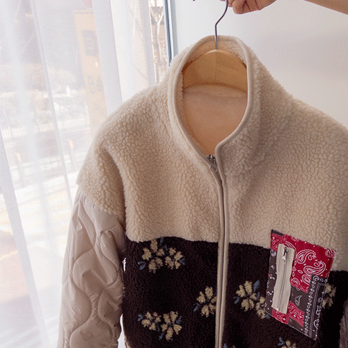 [パー裏地][LABEL] ふわふわ感性パターンミックス ペイズリーポイントポケット フリースジャンパー [size:F(55～66盤)]