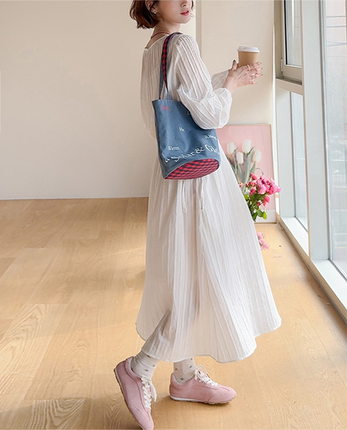 [体型カバー] リリアンサランサラン プリッツ リボン フィット調節 ロングワンピース [size:F(55～66盤)]