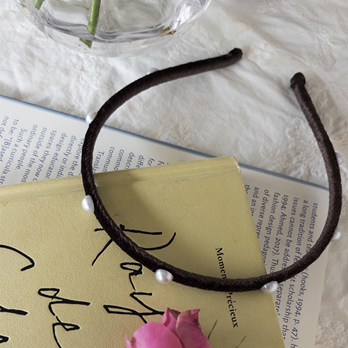 長く覚えている君のように真珠ヘアバンド