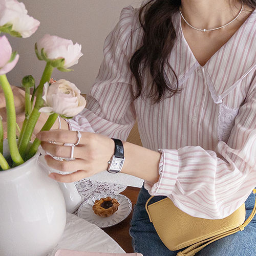 ユーロズン可愛い銀銀刺繍 カラーブラウス [size:F(55～66)]