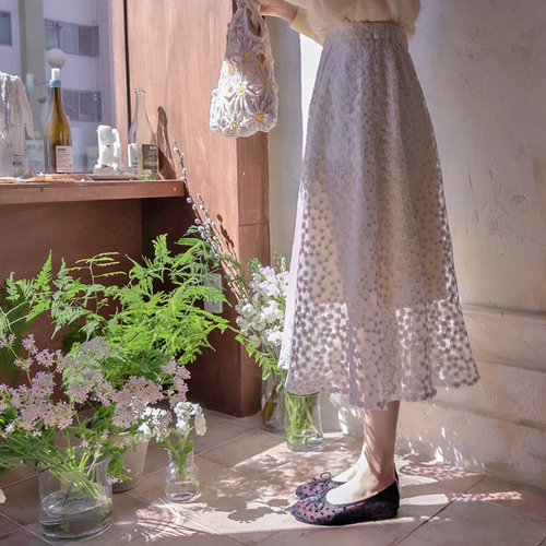 [新賞特価9千ウォン割引] <FONT color=#5a3954>MADE LIN</font>シュクレ花刺繍 ラブリーピンタックプリーツ メッシュバンドスカート[size:F(55),L(66)]