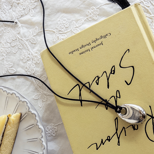 コンチネンタルシルバーボールドペンダントネックレス