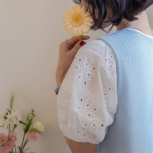 【新賞特価4千ウォン割引】MADE LINメリジュレース袖刺繍半そでティー【size:F(55～66)】