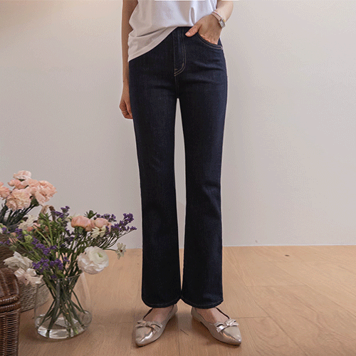 [耳炎ゼロ] [快適なスパン♥] [LABEL] ヘイデンノンフェード生地デニムセミブーツカットパンツ [size:S,M,L] [入庫遅延5月11日発送予定]