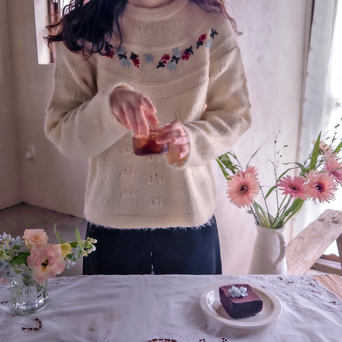 シュヴェニド立体花刺繍 ゴクール テクスチャ タスミ ニット [size:F(55～66)]